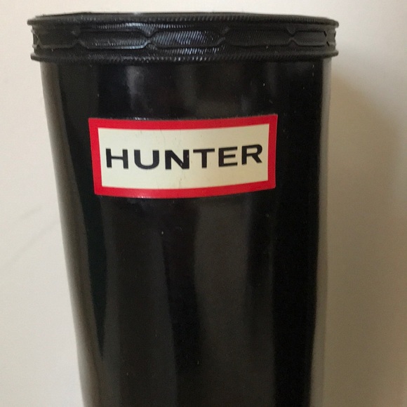 Like new glossy black Hunter wellies - Picture 2 of 4